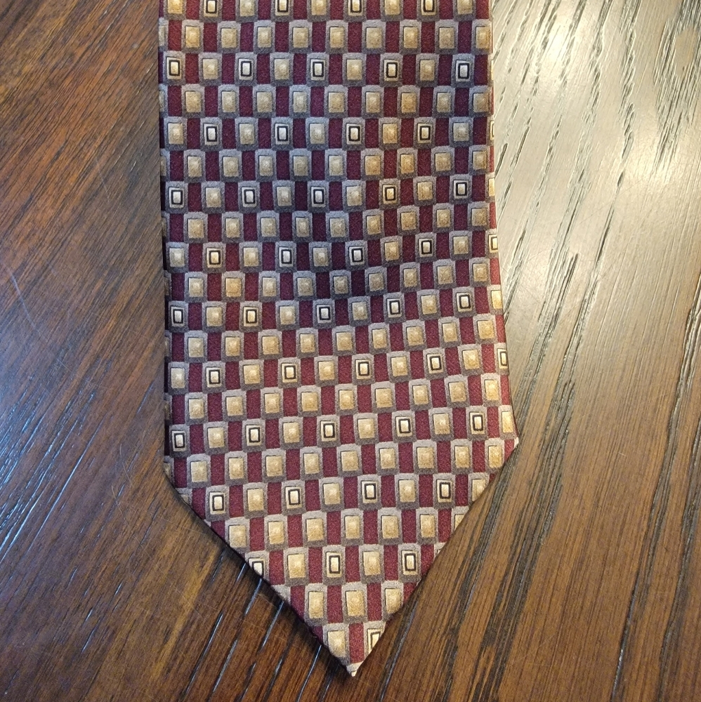 Stonehenge tie